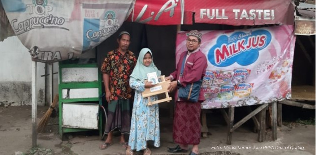 Berkat bantu bapa menjual mi ayam, gadis ini berjaya hafaz 18 juzuk al-Quran
