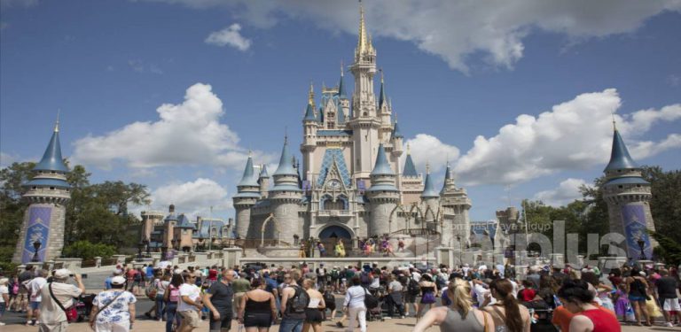 28,000 pekerja Disney bakal diberhentikan, tanggung rugi puluhan juta