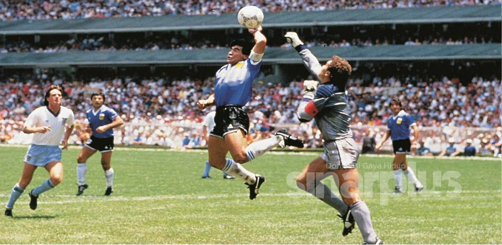Selamat tinggal‘hand of god’, ini kisah Maradona dalam dunia bola sepak