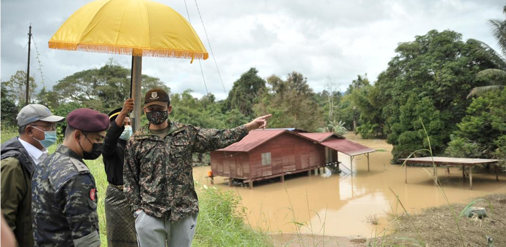 "Jaga kesihatan dan keselamatan diri, jangan bermain air banjir" - Titah Tengku Hassanal