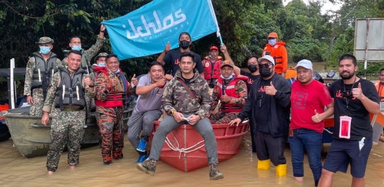 Fizz Fairuz kongsi pengalaman bantu mangsa banjir di Pahang