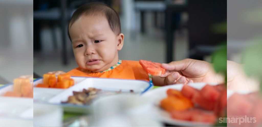 Ketagih gajet jadual makan tidak teratur punca anak kecil 