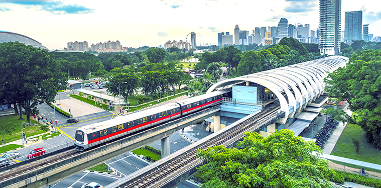 Kempen elak berbual dalam MRT, Singapura longgarkan sekatan Covid-19