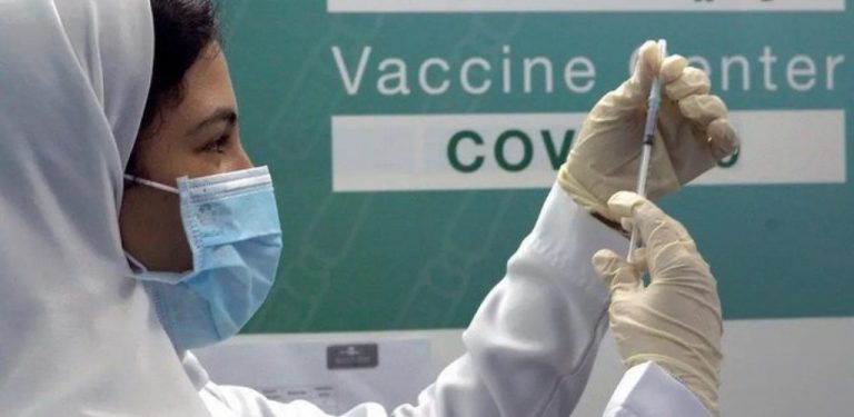 Arab Saudi wajibkan suntik vaksin untuk masuk pejabat, guna perkhidmatan awam bermula 1 Ogos 2021