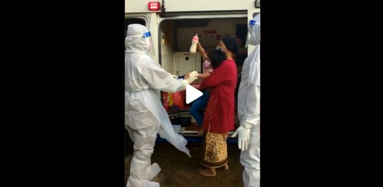 [VIDEO]Kanak-kanak meronta enggan naik ambulans bikin warganet sebak