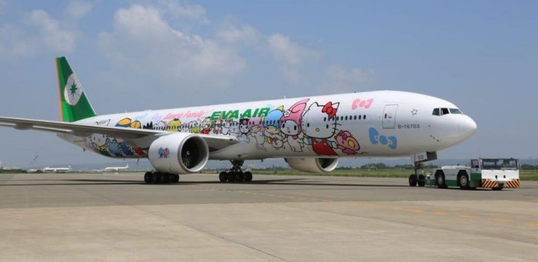 Penerbangan khas dengan pesawat Hello Kitty, Taiwan bantu pelanggan gian nak 'terbang'