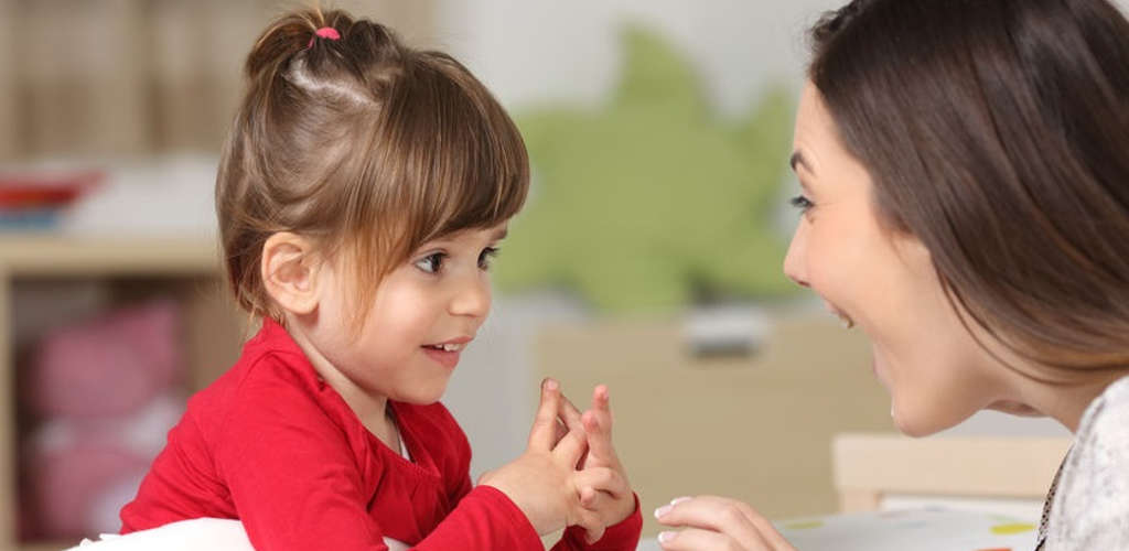 7 benda asas ibu bapa kena buat ketika berkomunikasi dengan anak