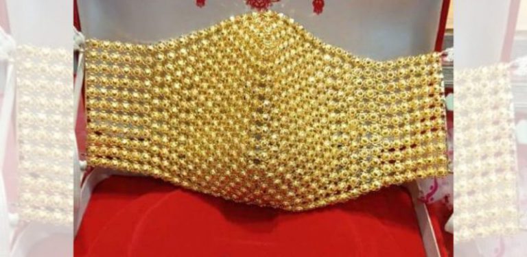 Alang-alang kaya, usahawan tempah pelitup muka emas 108 gram berharga RM236,000