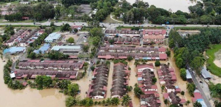 Selesai cuci rumah boleh masuk kerja, mangsa banjir dapat cuti kecemasan, bantuan RM1,000
