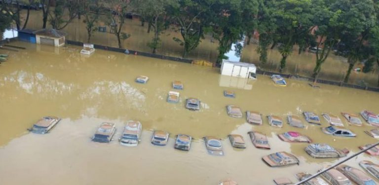 Baucar RM1,000 untuk rosak total, kemudahan, diskaun baik pulih kenderaan mangsa banjir, 5 fakta perlu tahu