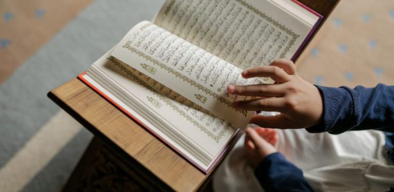 Al-Quran, buku agama rosak akibat banjir, hantar ke 6 lokasi pengumpulan disediakan JAIS