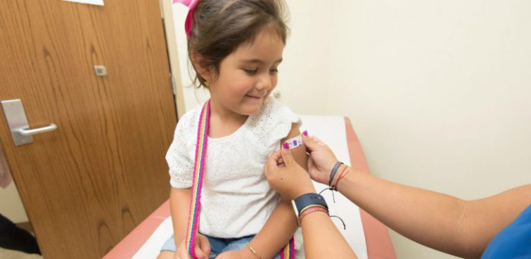 Vaksinasi Covid-19 kanak-kanak mulai 3 Februari, berikut 10 info perlu tahu