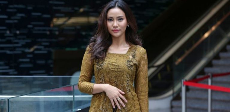 Siti Khadijah enggan guna nama glamor, mahukan banggakan ayah