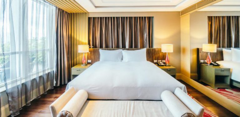 Gara-gara beri rating hotel 6/10, pelanggan diancam saman lebih RM300K