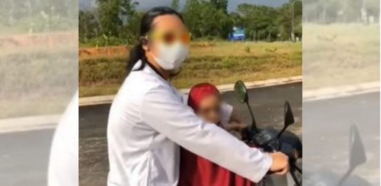 [VIDEO] Aksi lelaki dicabar ‘wheelie’ dengan anak tanpa ‘helmet’ tular, dikecam warganet